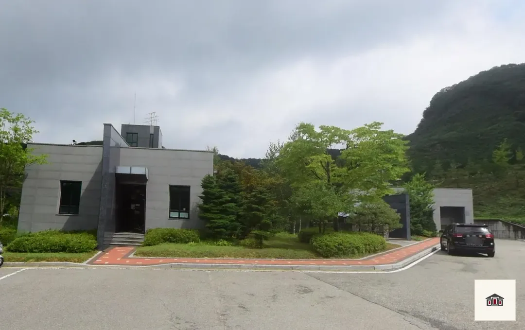 별그리다장례식장, 사진 1